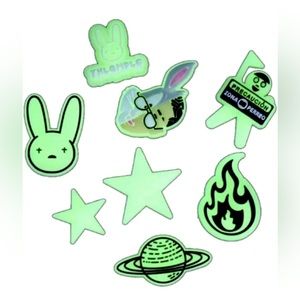 BAD BUNNY Set Of 8 Glow in the Dark Shoe Charms  Crocs |Party Gifts